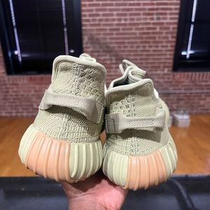Yeezy 350 V2 ‘Sulfur’